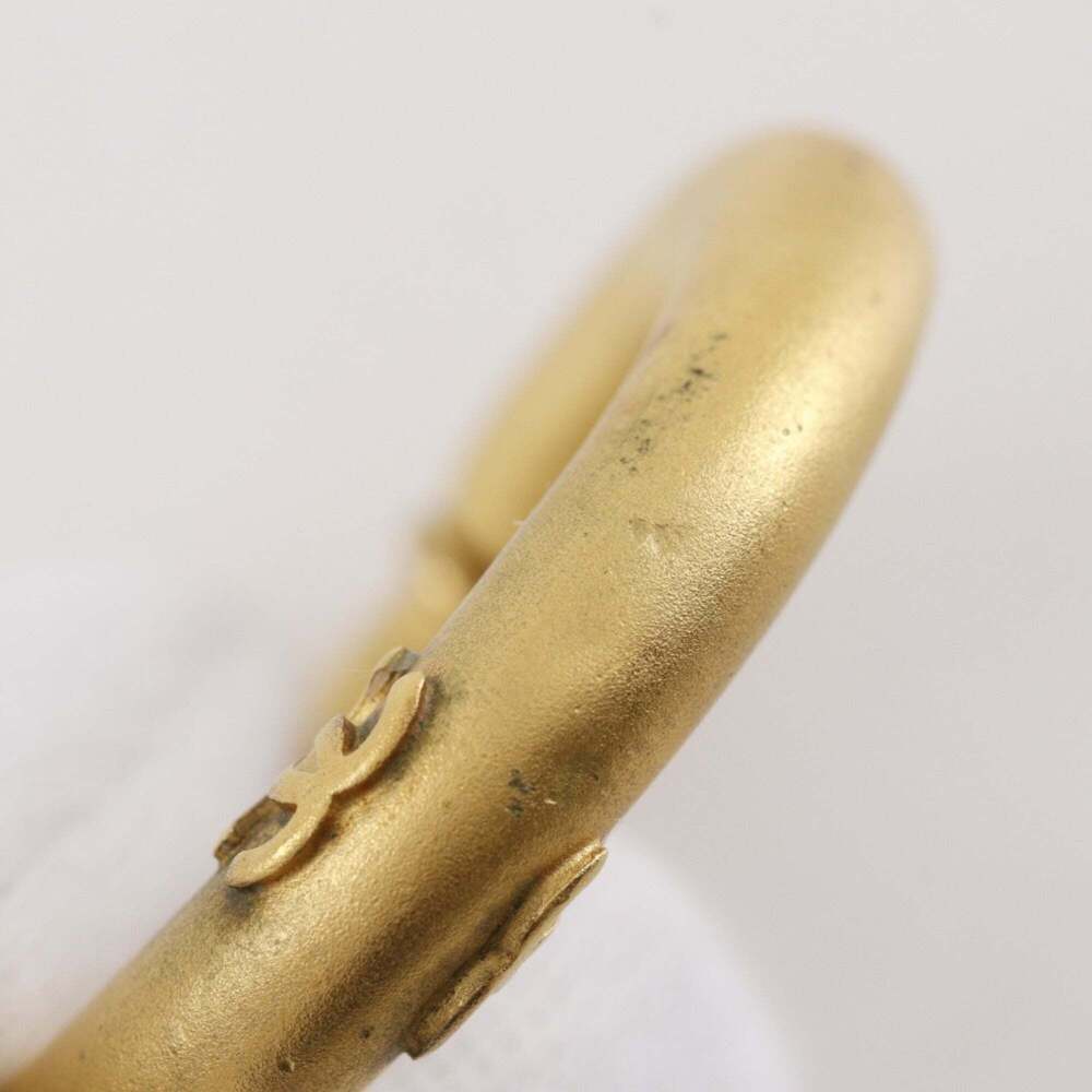 CHANEL Authentic Vintage Gold Earrings - Picture 12 of 13